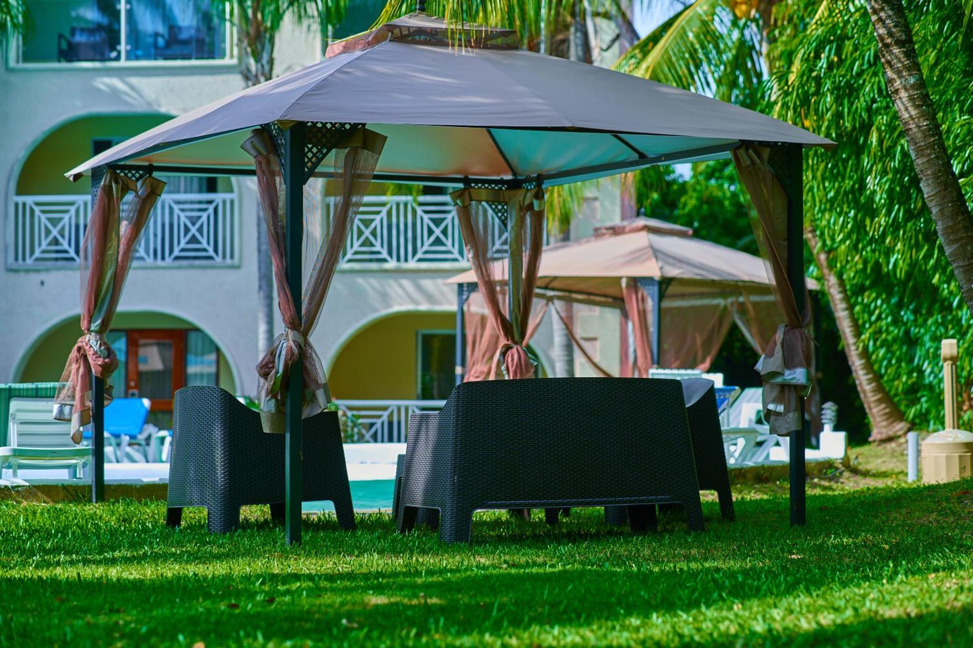 Sunbay Hotel Крайст-Черч Экстерьер фото