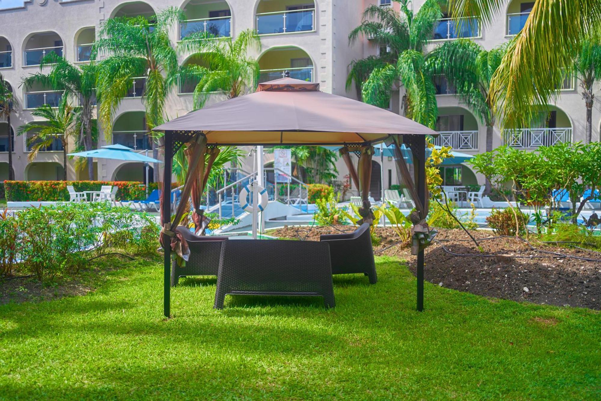Sunbay Hotel Крайст-Черч Экстерьер фото
