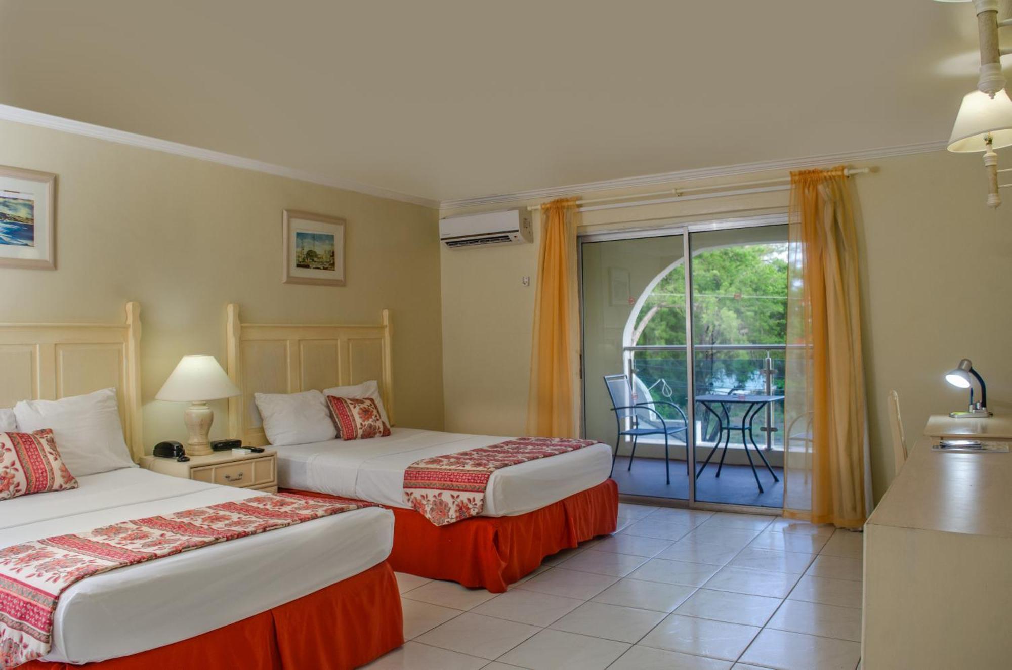 Sunbay Hotel Крайст-Черч Экстерьер фото